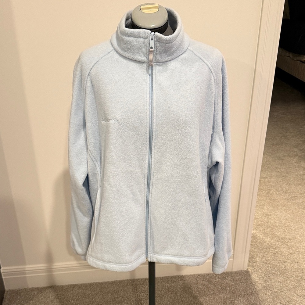 2x light blue fleece Women’s Columbia jacket